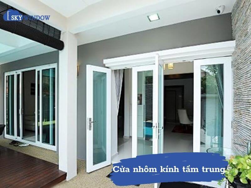 cửa nhôm kính tầm trung